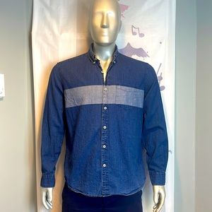 American Eagle Premium Indigo Classic Fit Two Toned Blue Denim Chambray Shirt S